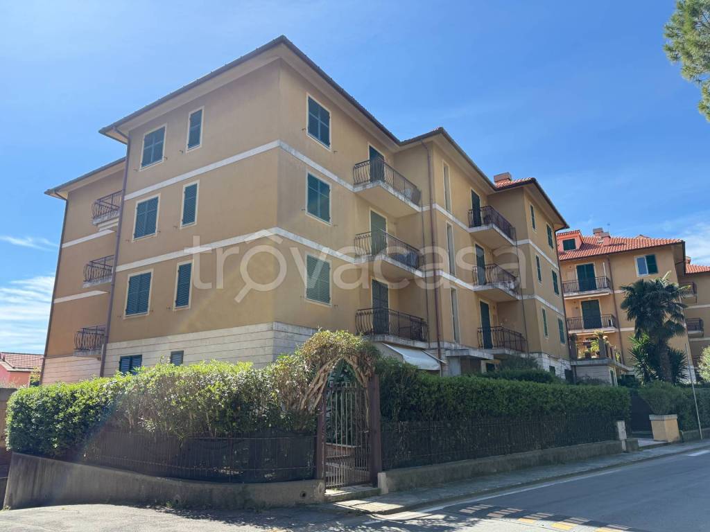 appartamento in vendita a Cervo