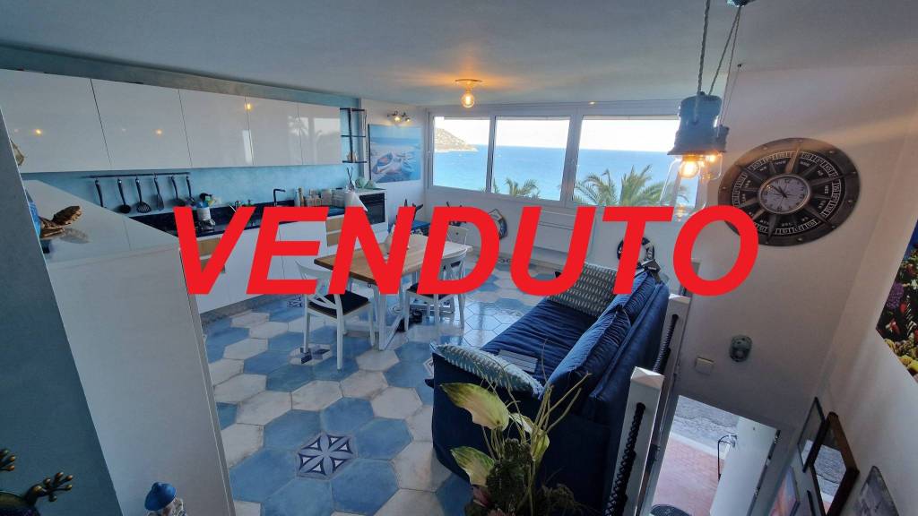 appartamento in vendita a Cervo