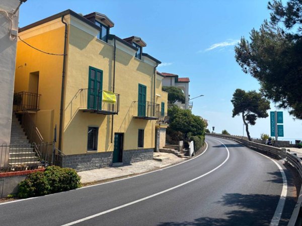 appartamento in vendita a Cervo