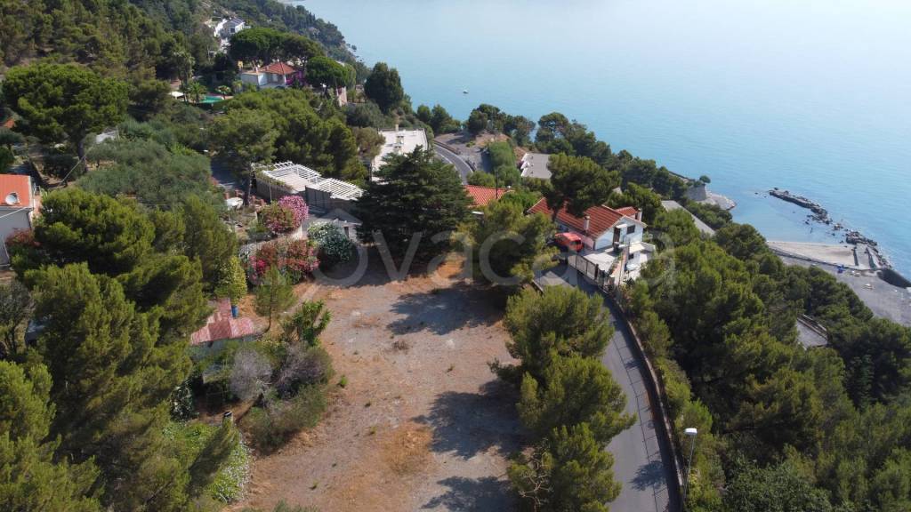 terreno edificabile in vendita a Cervo