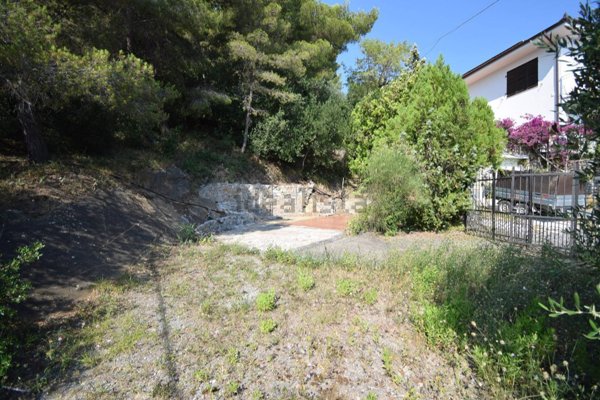 casa indipendente in vendita a Cervo