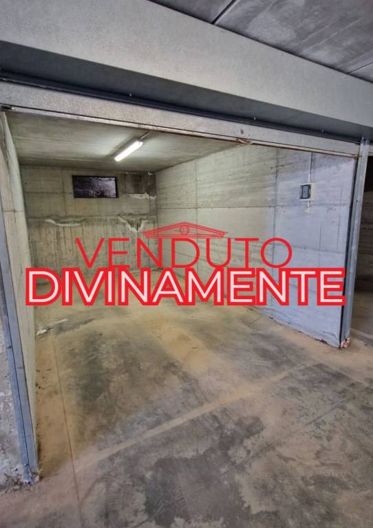 box auto in vendita a Cervo