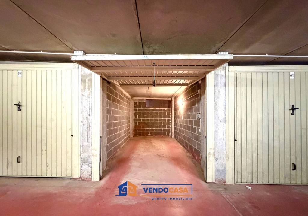 box auto in vendita a Cervo