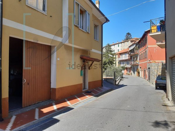 casa indipendente in vendita a Cesio