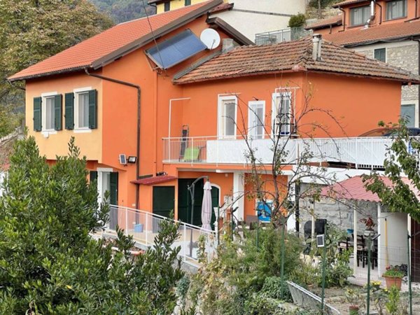 casa indipendente in vendita a Cesio