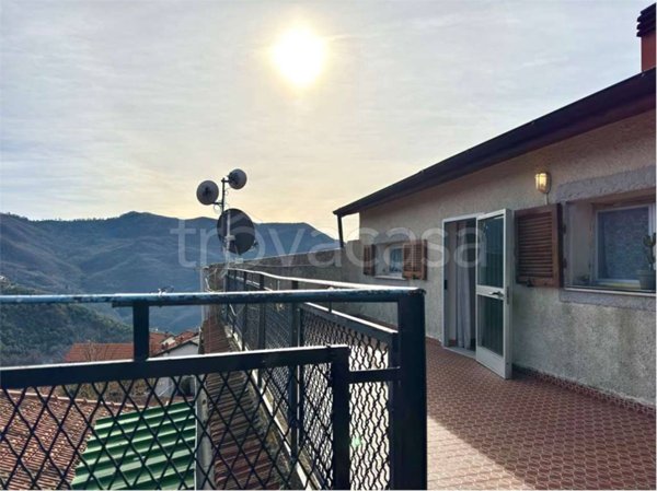 casa indipendente in vendita a Cesio