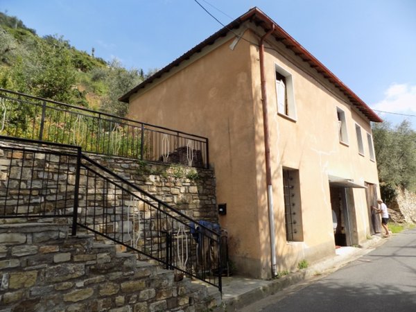 casa indipendente in vendita a Chiusanico in zona Torria