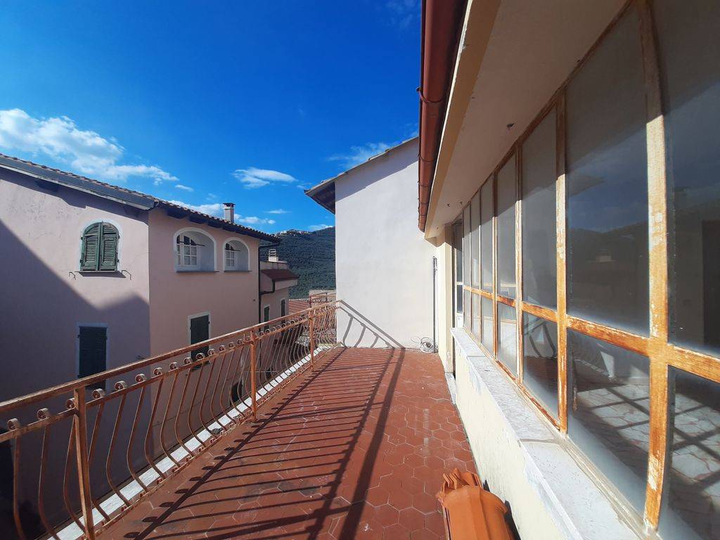 casa indipendente in vendita a Chiusanico in zona Gazzelli
