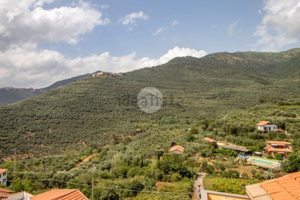 appartamento in vendita a Chiusanico in zona Gazzelli
