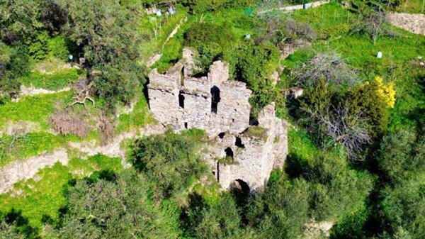 casa indipendente in vendita a Chiusanico in zona Gazzelli