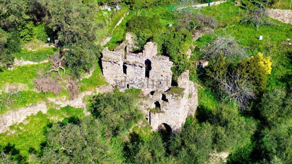 casa indipendente in vendita a Chiusanico in zona Gazzelli