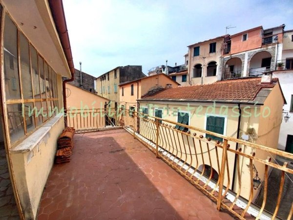 casa indipendente in vendita a Chiusanico in zona Gazzelli