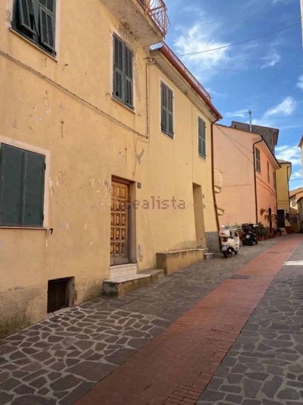 appartamento in vendita a Chiusanico in zona Gazzelli