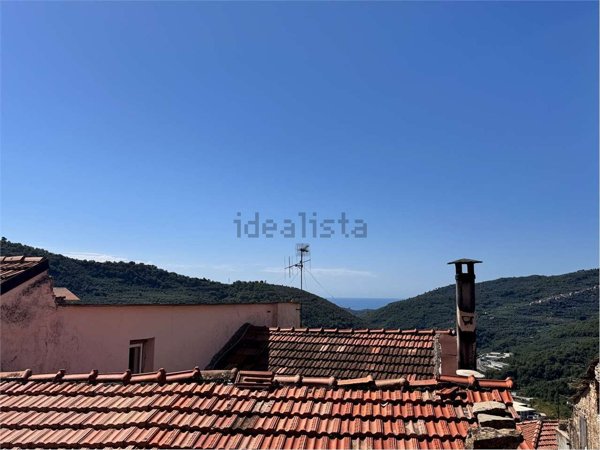 casa indipendente in vendita a Chiusanico in zona Gazzelli