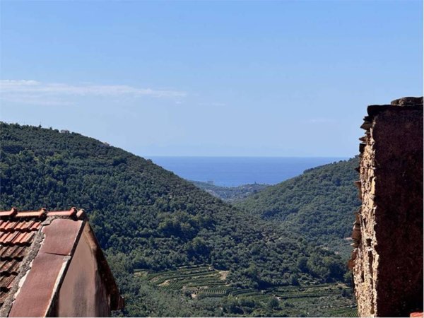 casa indipendente in vendita a Chiusanico in zona Gazzelli