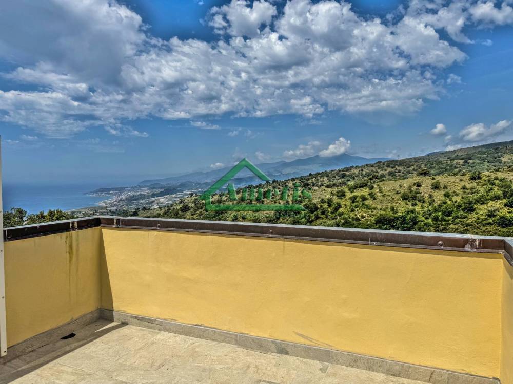 casa indipendente in vendita a Chiusanico