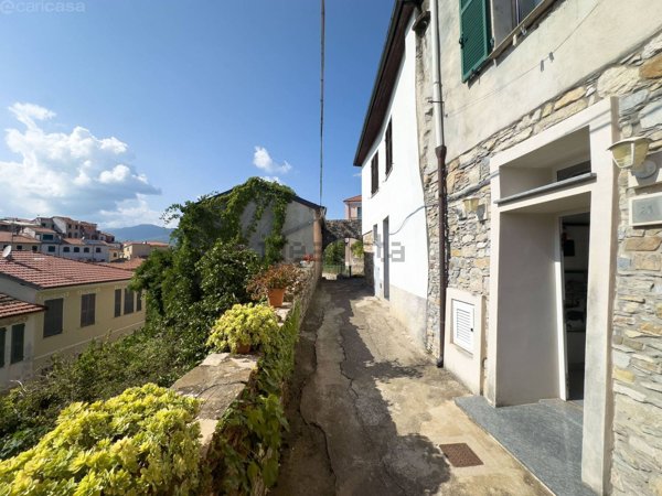 appartamento in vendita a Chiusanico in zona Gazzelli