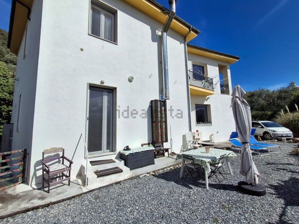 casa indipendente in vendita a Chiusanico