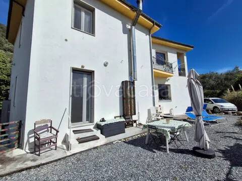 casa indipendente in vendita a Chiusanico