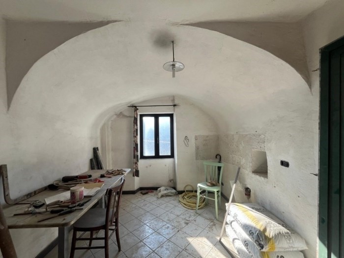 casa indipendente in vendita a Chiusanico in zona Gazzelli