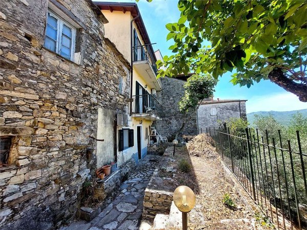 villa in vendita a Chiusanico