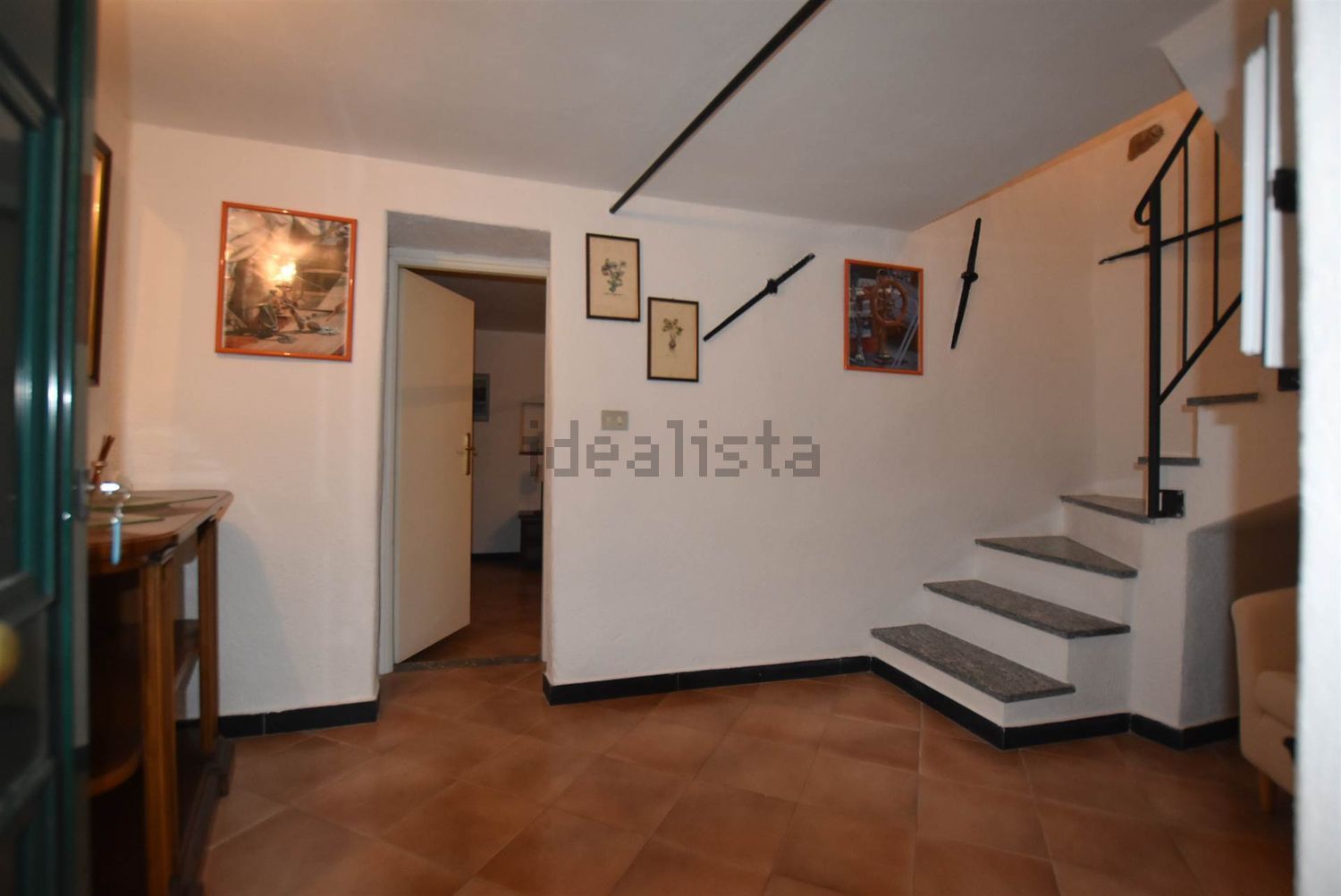 appartamento in vendita a Chiusavecchia in zona Sarola