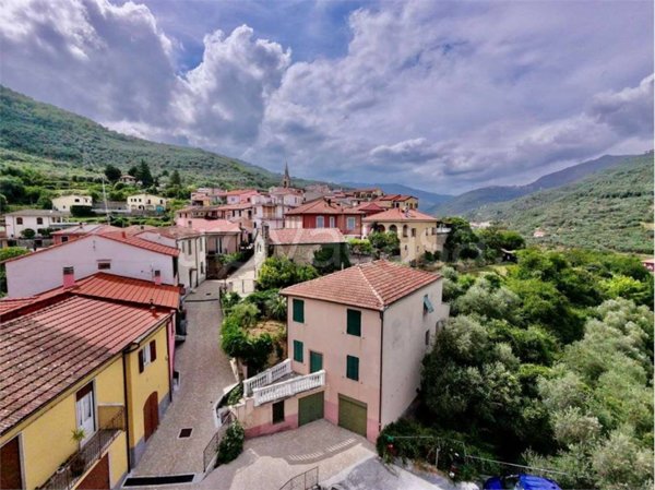 casa indipendente in vendita a Chiusavecchia in zona Sarola