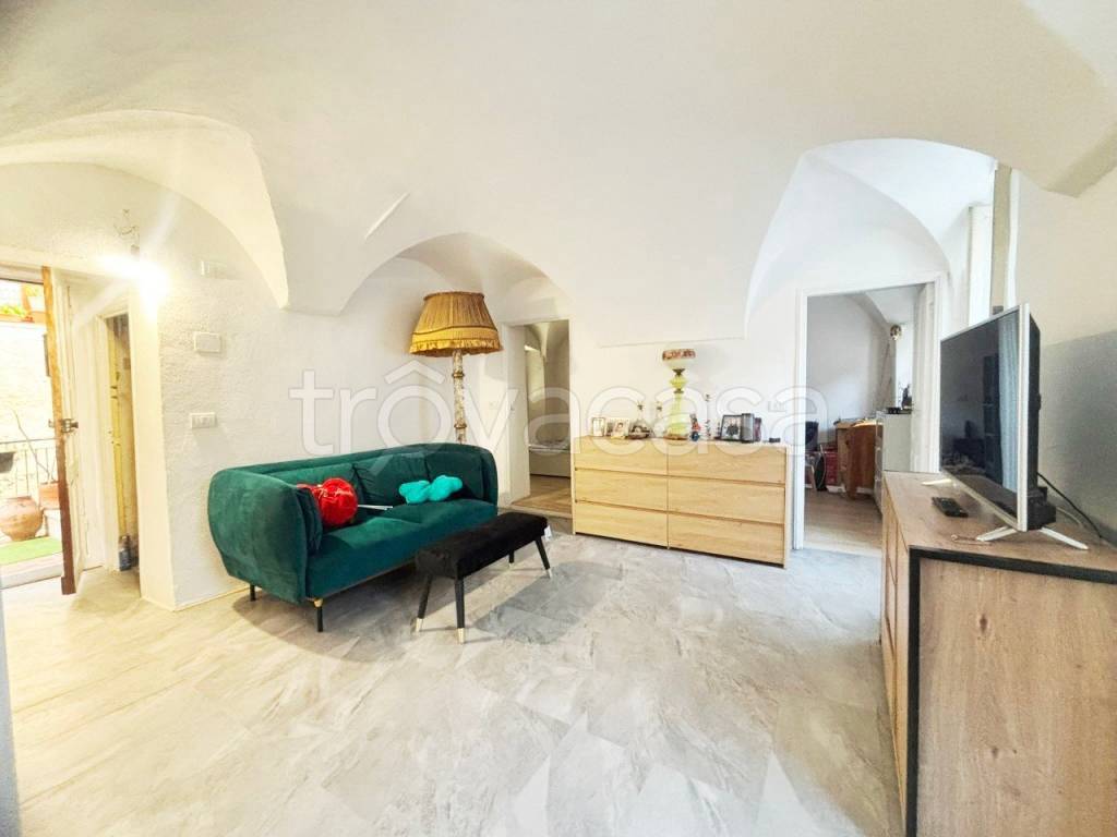 casa indipendente in vendita a Chiusavecchia
