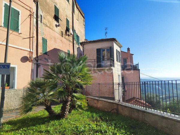 casa indipendente in vendita a Cipressa in zona Lingueglietta