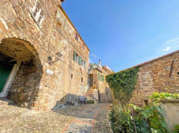 appartamento in vendita a Cipressa in zona Lingueglietta