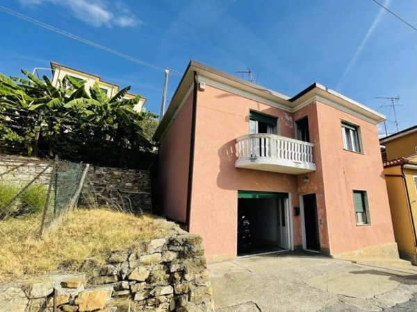 casa indipendente in vendita a Cipressa in zona Aregai