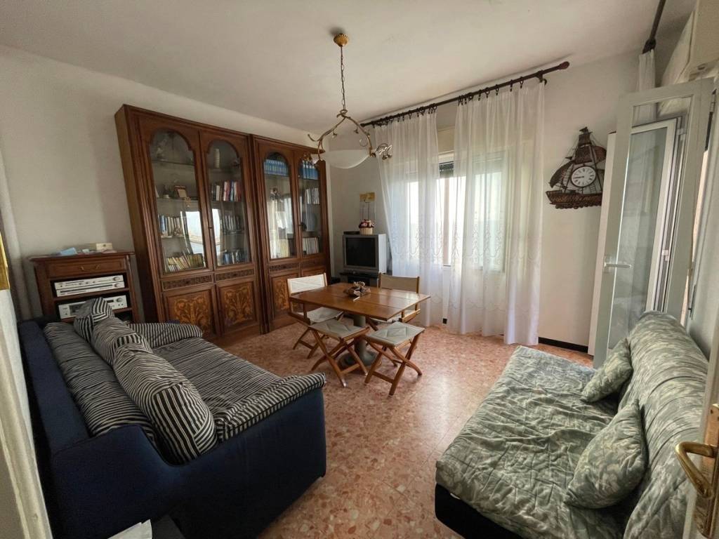 casa indipendente in vendita a Cipressa in zona Aregai