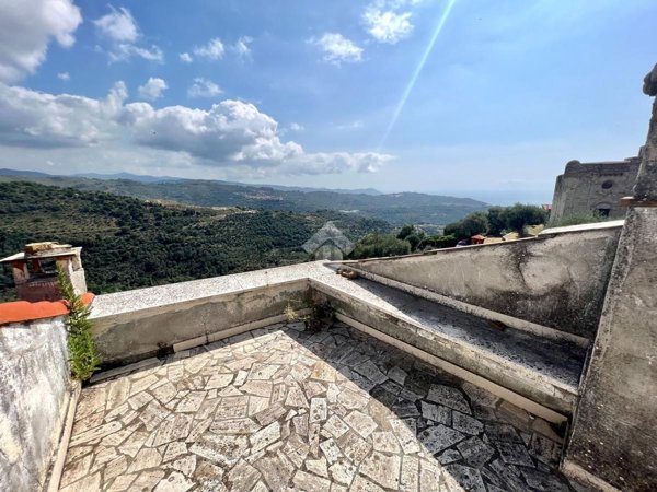 casa indipendente in vendita a Cipressa in zona Lingueglietta