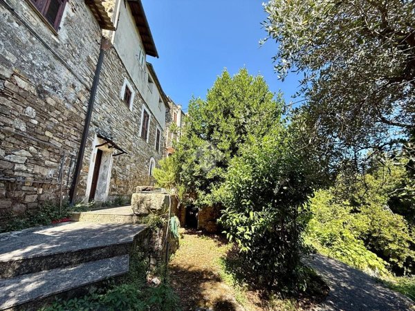 casa indipendente in vendita a Cipressa in zona Lingueglietta