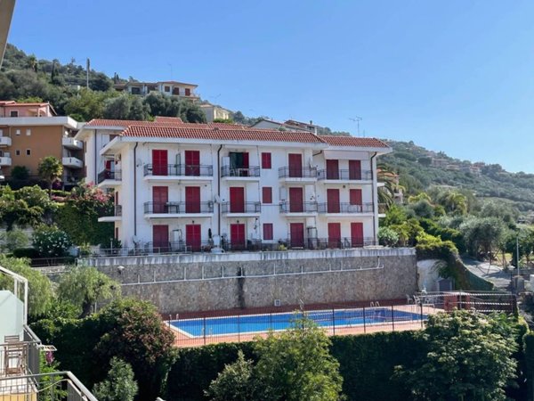 appartamento in vendita a Cipressa in zona Aregai
