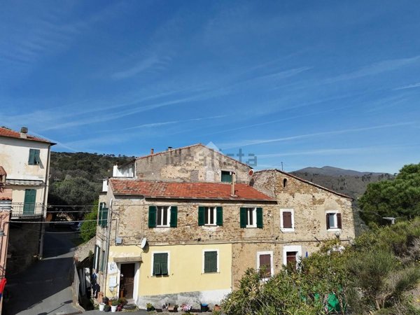 appartamento in vendita a Cipressa in zona Lingueglietta