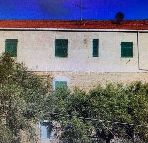 appartamento in vendita a Cipressa