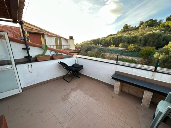 appartamento in vendita a Cipressa