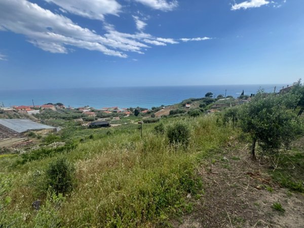 casa indipendente in vendita a Cipressa