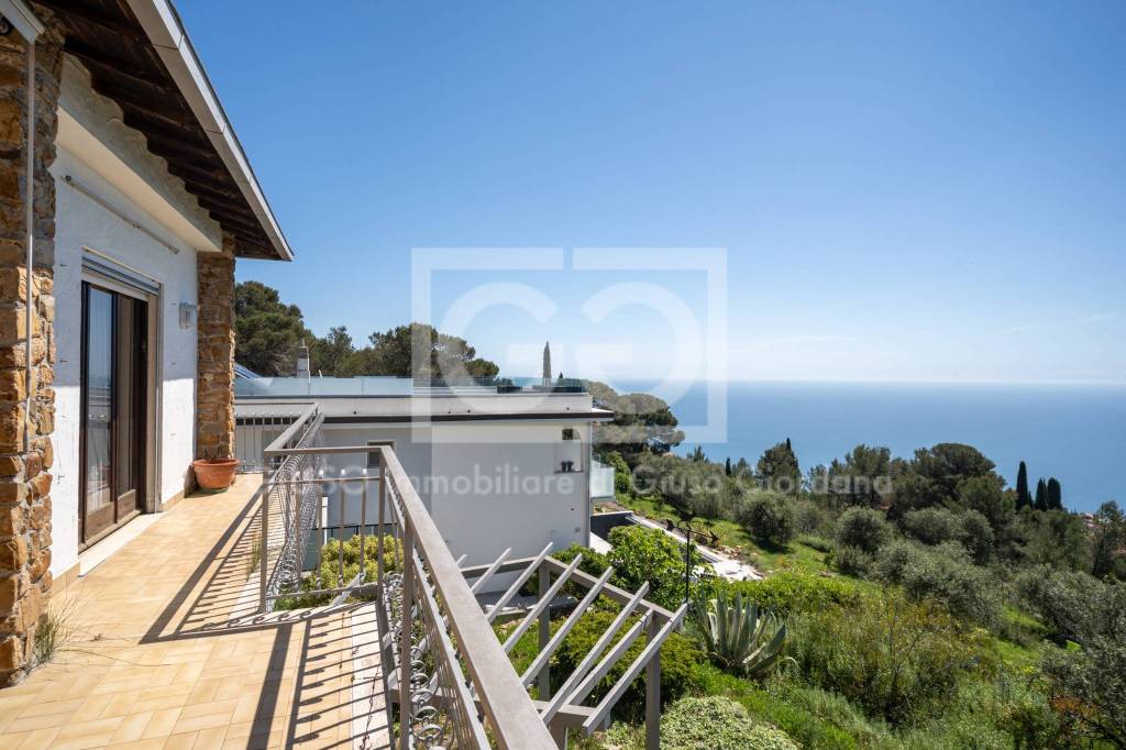 casa indipendente in vendita a Cipressa