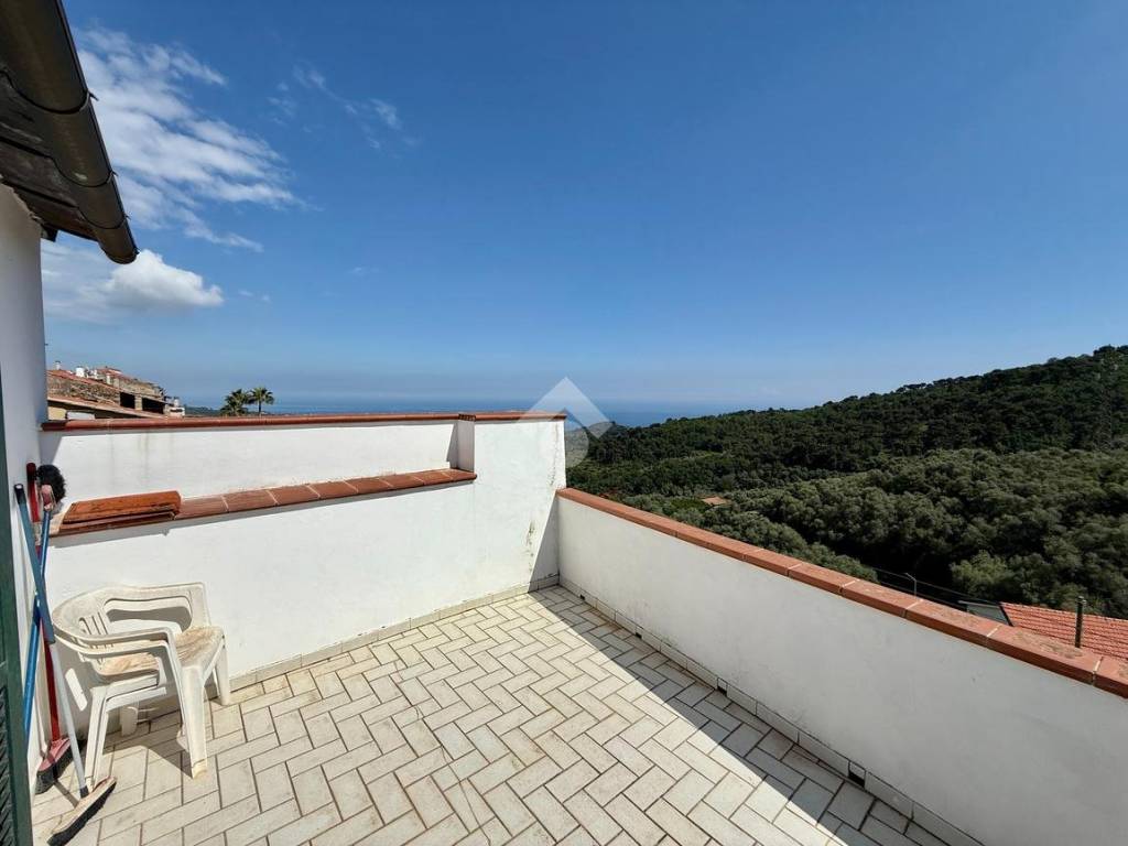 casa indipendente in vendita a Cipressa in zona Lingueglietta