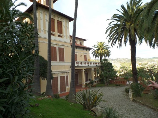 appartamento in vendita a Cipressa