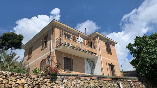 casa indipendente in vendita a Cipressa in zona Aregai