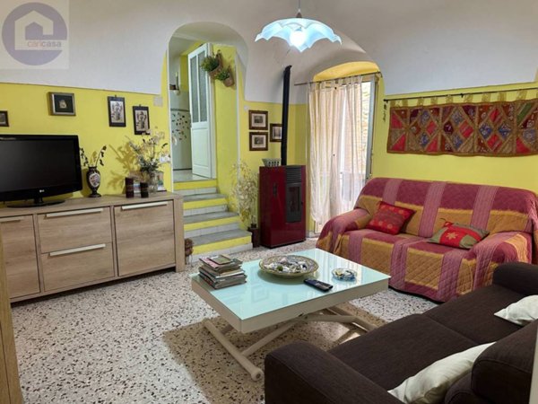 appartamento in vendita a Cipressa