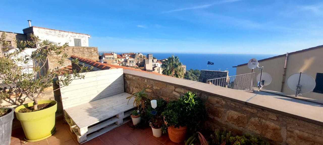 esavano in vendita a Cipressa