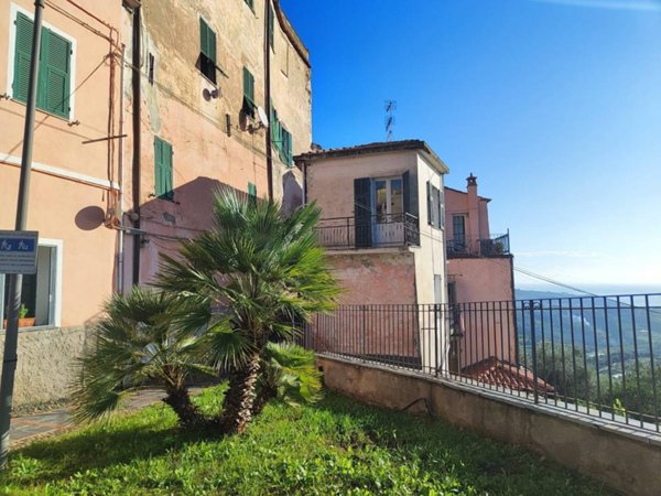 casa indipendente in vendita a Cipressa in zona Lingueglietta