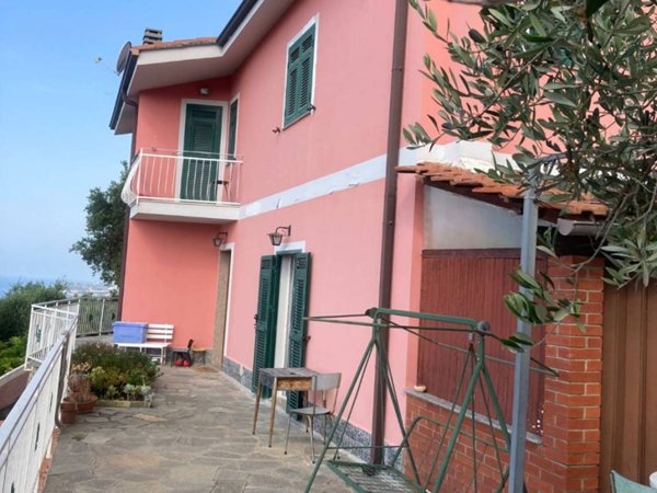 casa indipendente in vendita a Cipressa