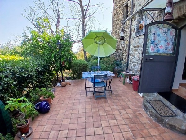 quadrivano in vendita a Cipressa in zona Lingueglietta