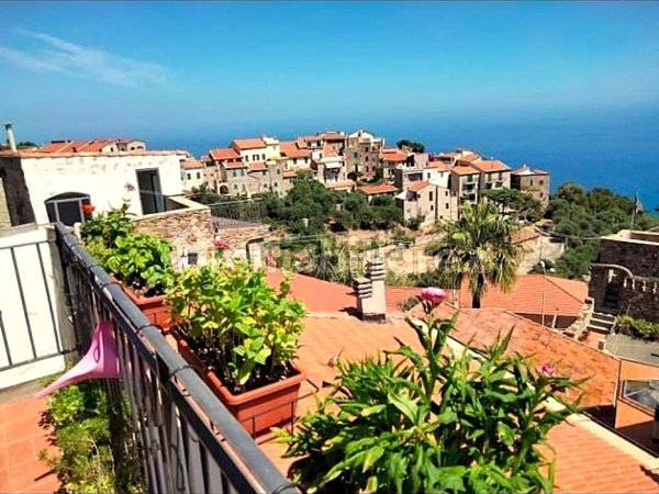 casa indipendente in vendita a Cipressa