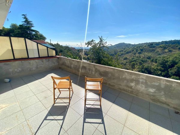 appartamento in vendita a Cipressa